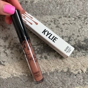 Kylie Jenner lip gloss- LIKE